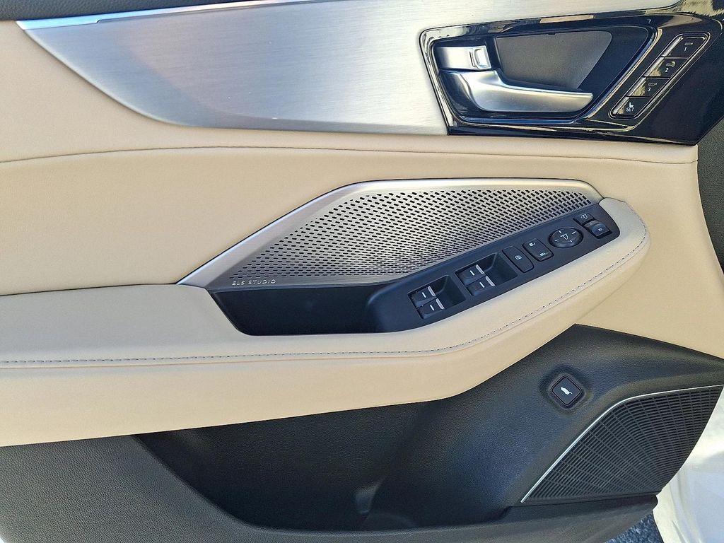 used 2024 Acura MDX car, priced at $43,950