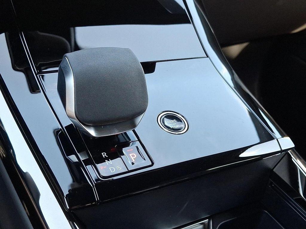 new 2025 Land Rover Range Rover Sport car, priced at $94,015