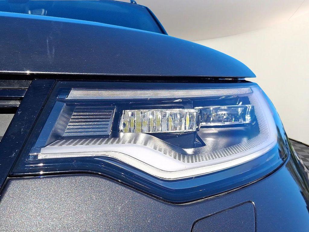 used 2024 Land Rover Discovery car, priced at $53,890