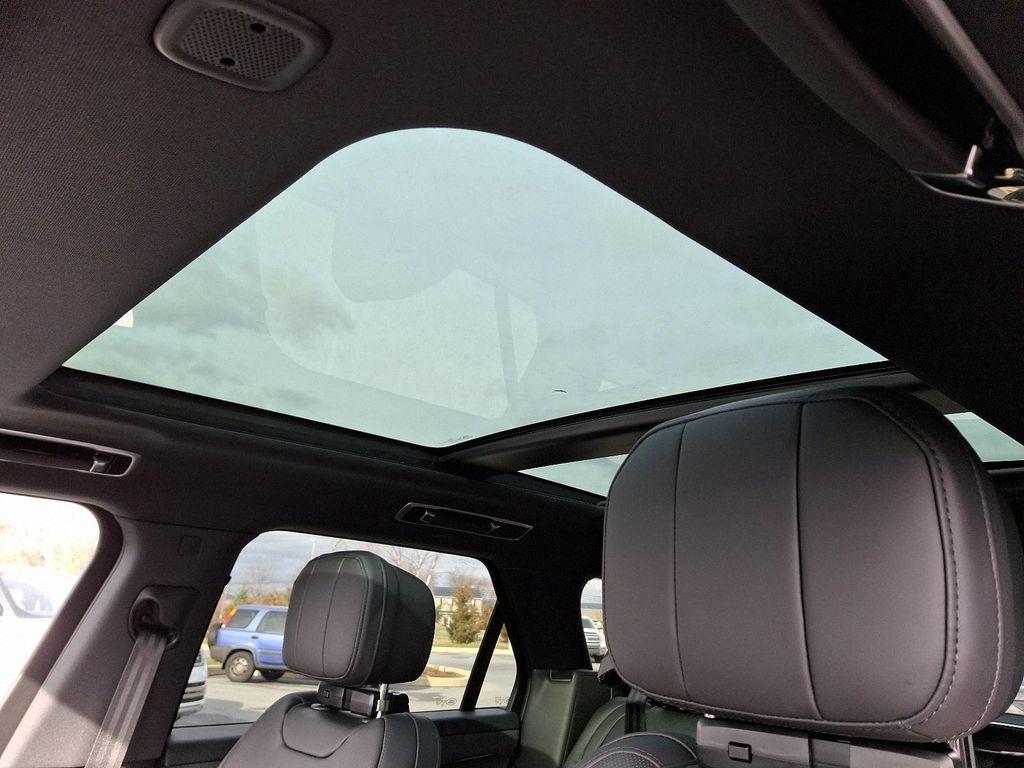 new 2025 Land Rover Range Rover Sport car, priced at $92,470