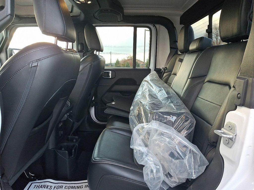 used 2022 Jeep Gladiator car, priced at $31,987