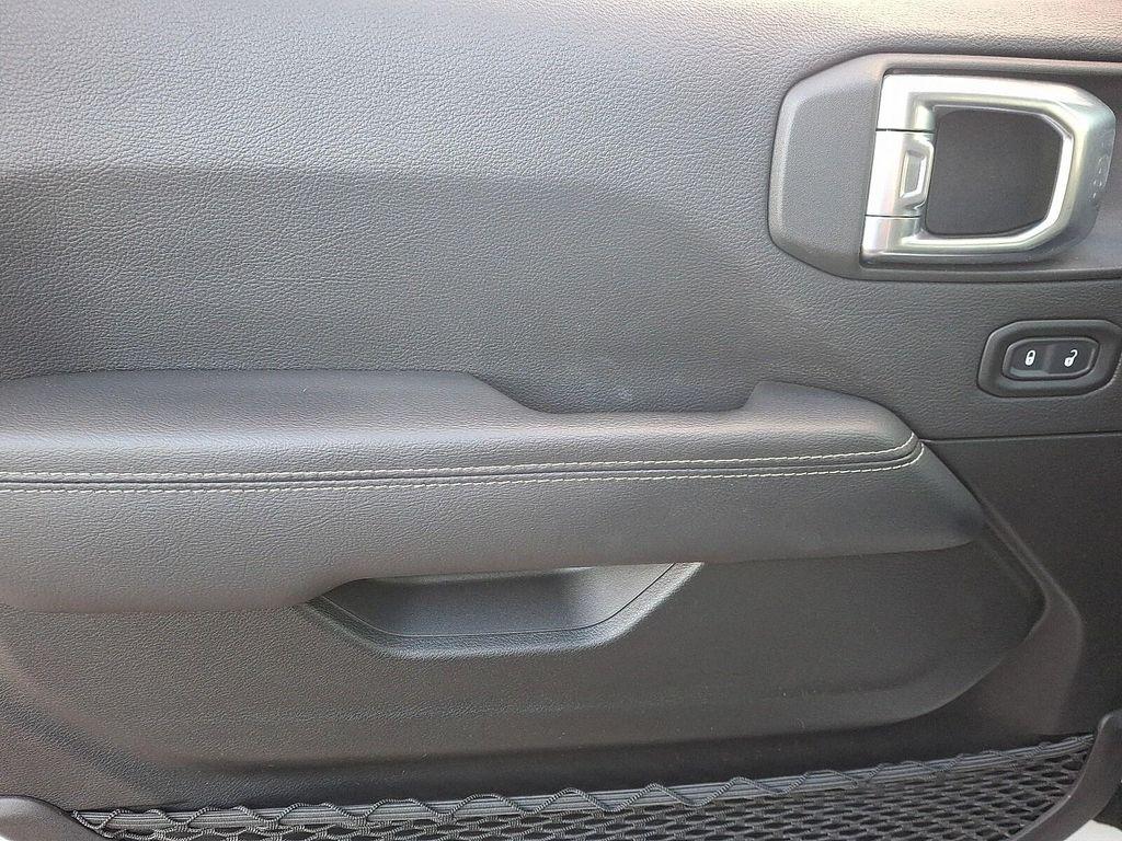 used 2022 Jeep Gladiator car, priced at $31,987