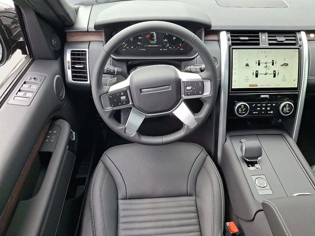 new 2025 Land Rover Discovery car, priced at $73,843