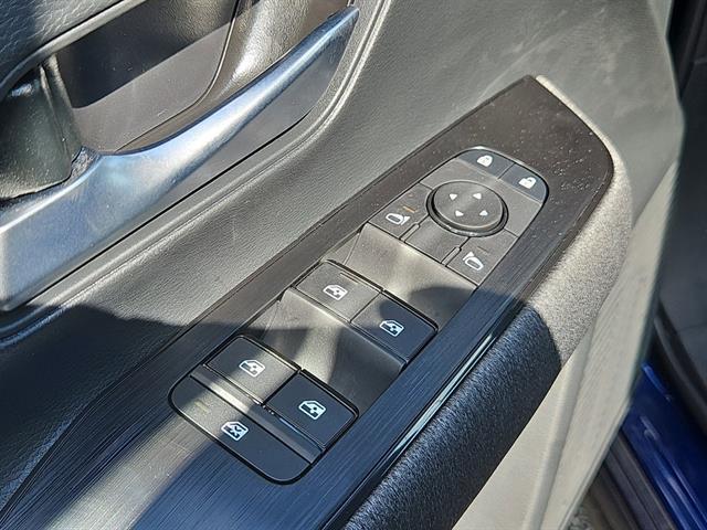 new 2025 Nissan Kicks car, priced at $27,082