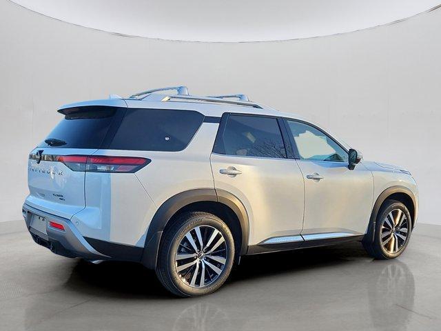 new 2025 Nissan Pathfinder car, priced at $50,221