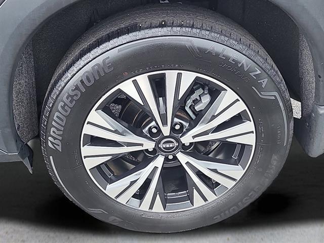 used 2023 Nissan Rogue car, priced at $22,298