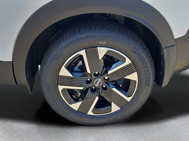 new 2025 Nissan Kicks car, priced at $27,082