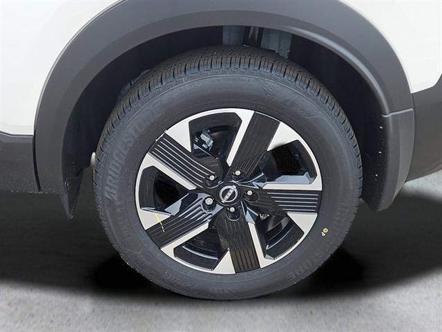 new 2025 Nissan Kicks car, priced at $27,808