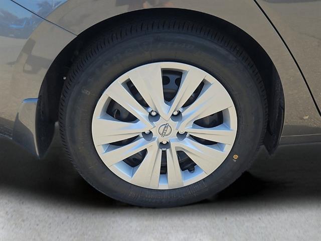 new 2025 Nissan Sentra car, priced at $21,456