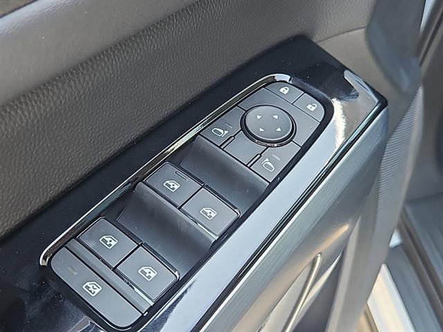 new 2025 Nissan Pathfinder car, priced at $49,925