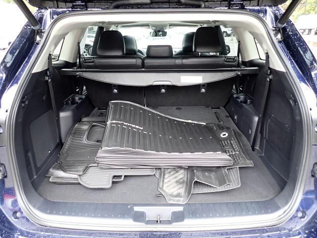 used 2021 Toyota Highlander car, priced at $37,111