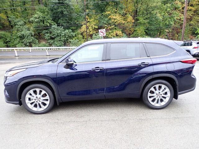 used 2021 Toyota Highlander car, priced at $37,111