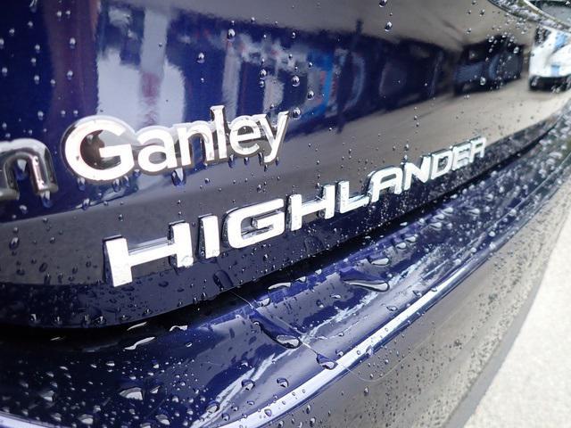 used 2021 Toyota Highlander car, priced at $37,111
