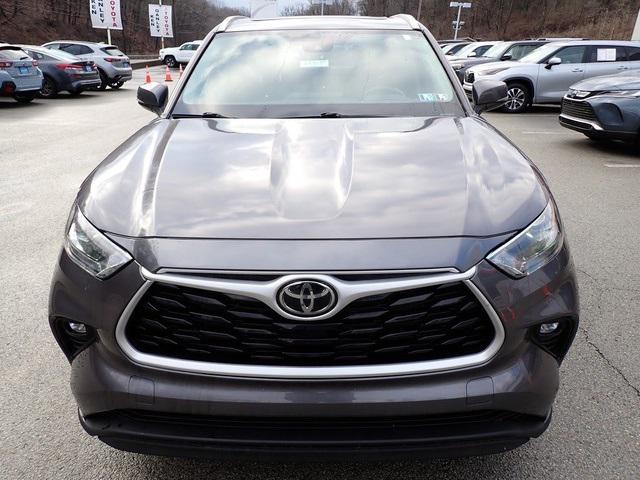 used 2022 Toyota Highlander car, priced at $33,995