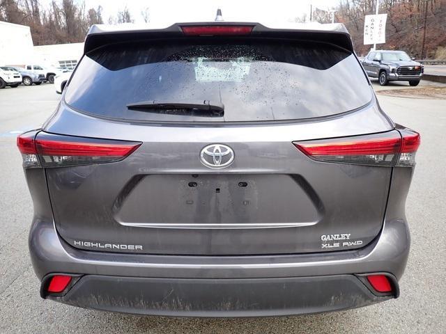 used 2022 Toyota Highlander car, priced at $33,995