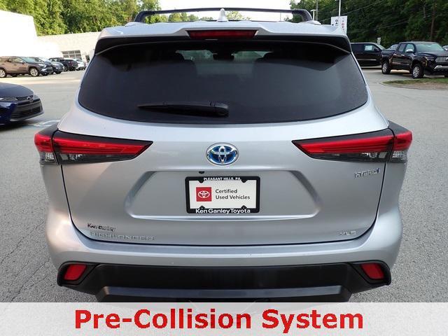 used 2022 Toyota Highlander Hybrid car, priced at $35,000