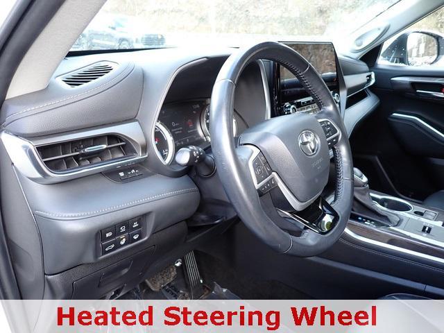 used 2022 Toyota Highlander Hybrid car, priced at $40,671