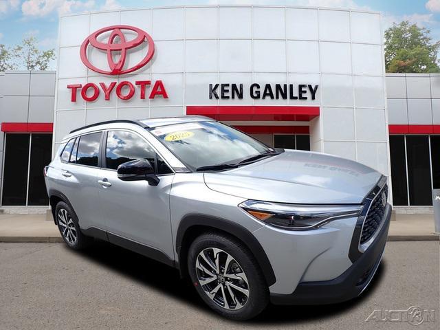 used 2025 Toyota Corolla Cross car, priced at $35,500