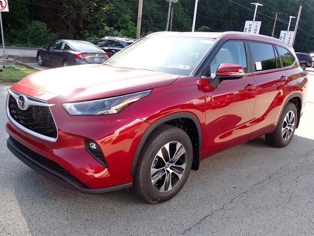new 2025 Toyota Highlander car, priced at $47,774
