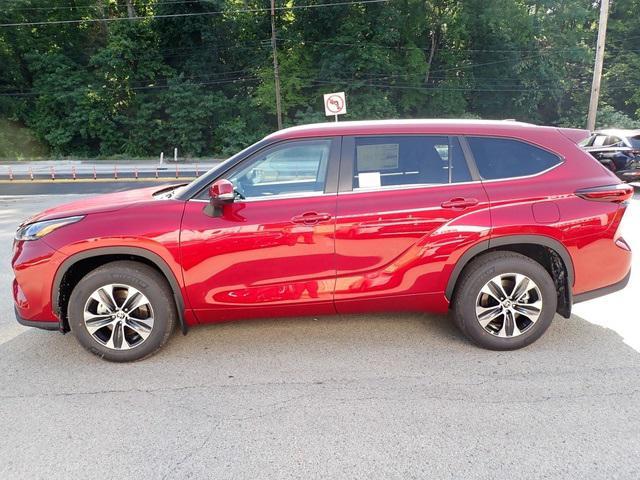 new 2025 Toyota Highlander car, priced at $47,774