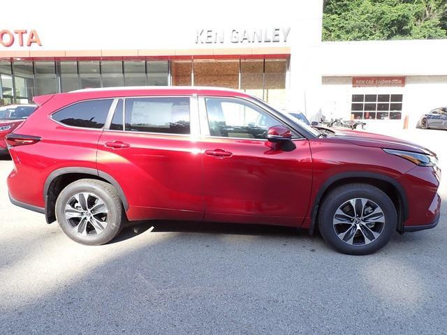 new 2025 Toyota Highlander car, priced at $47,774