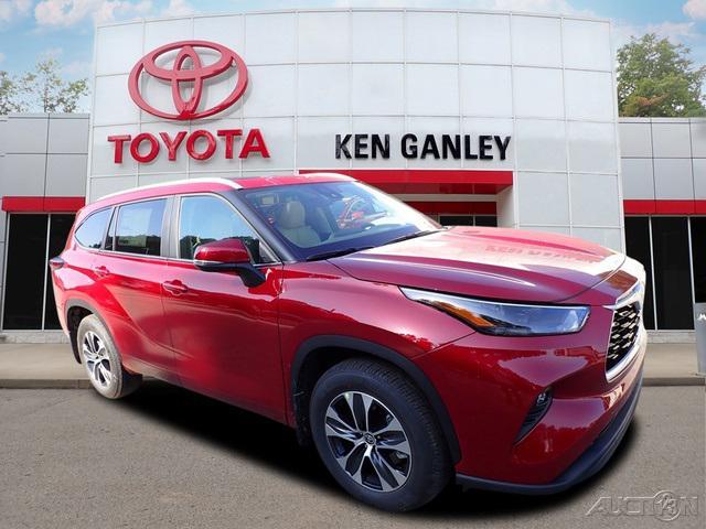 new 2025 Toyota Highlander car, priced at $47,774