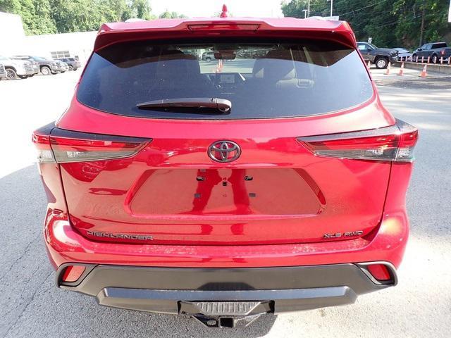 new 2025 Toyota Highlander car, priced at $47,774