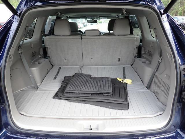 used 2015 Toyota Highlander car, priced at $18,944