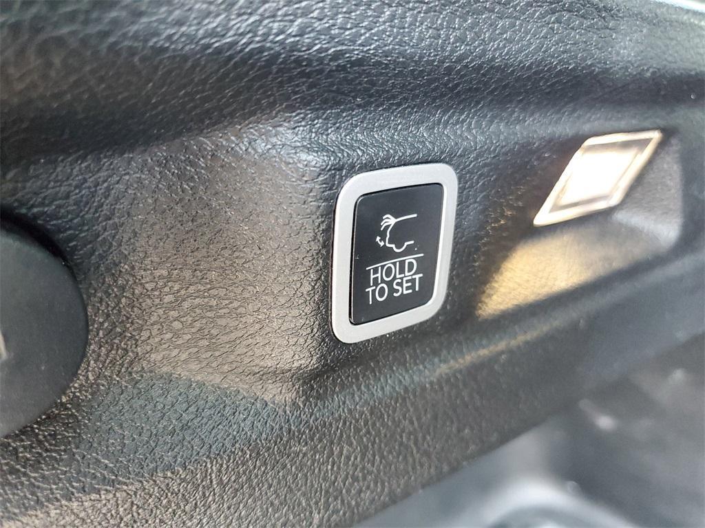 used 2021 Jeep Grand Cherokee L car, priced at $28,977