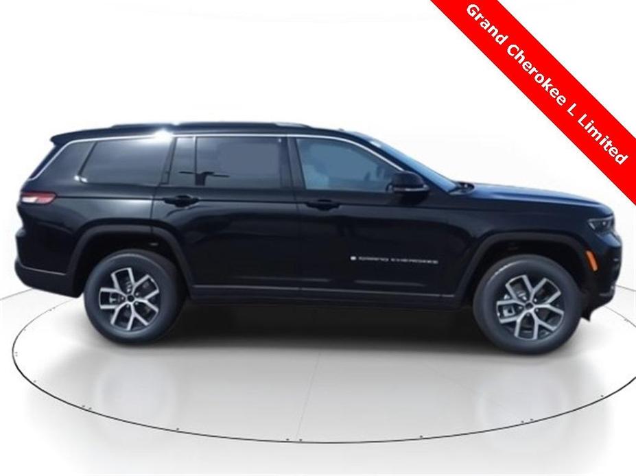 new 2024 Jeep Grand Cherokee L car, priced at $42,220