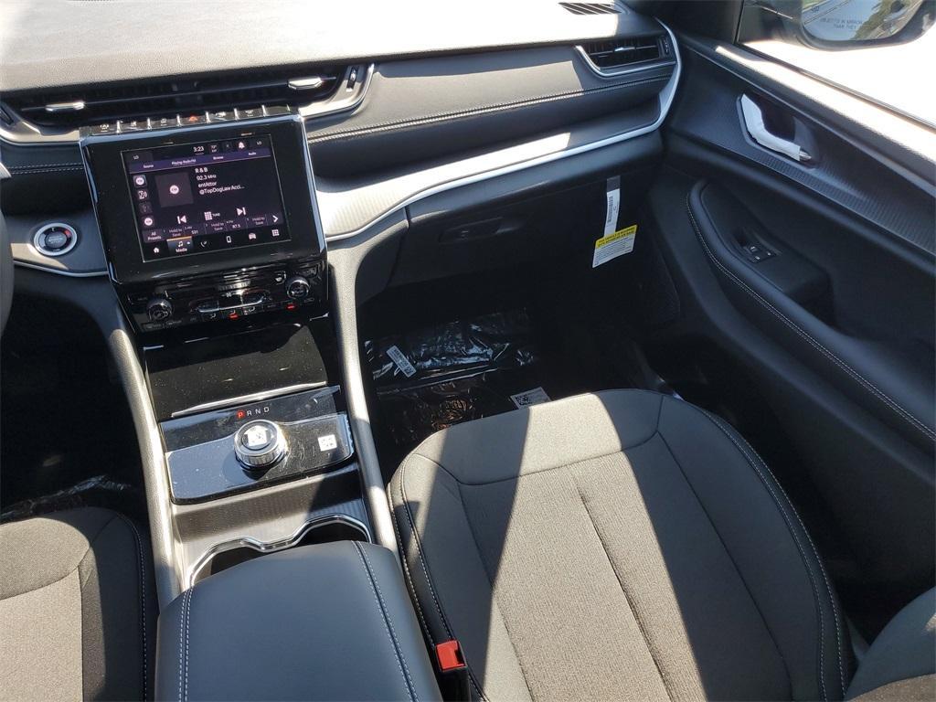 new 2025 Jeep Grand Cherokee car, priced at $39,625