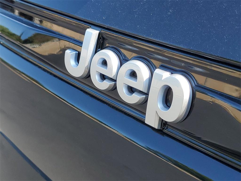 new 2025 Jeep Grand Cherokee car, priced at $39,625
