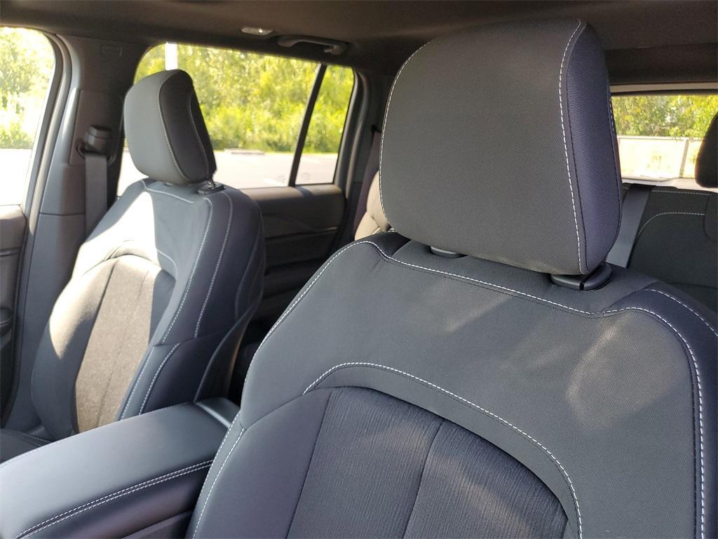 new 2025 Jeep Grand Cherokee car, priced at $39,625