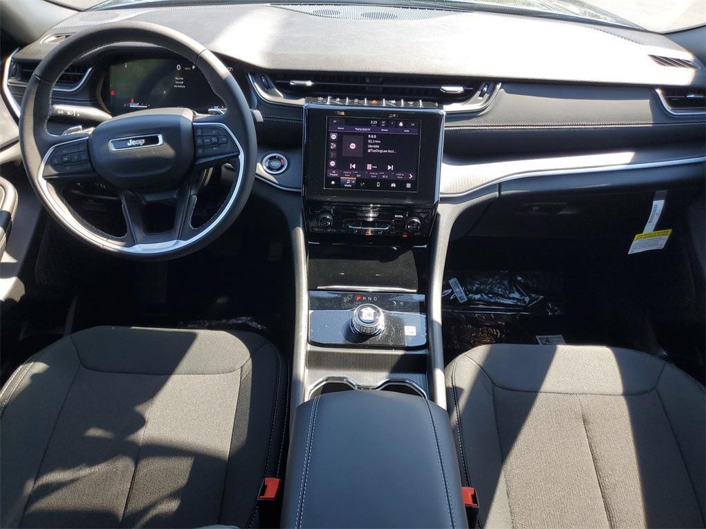 new 2025 Jeep Grand Cherokee car, priced at $39,625