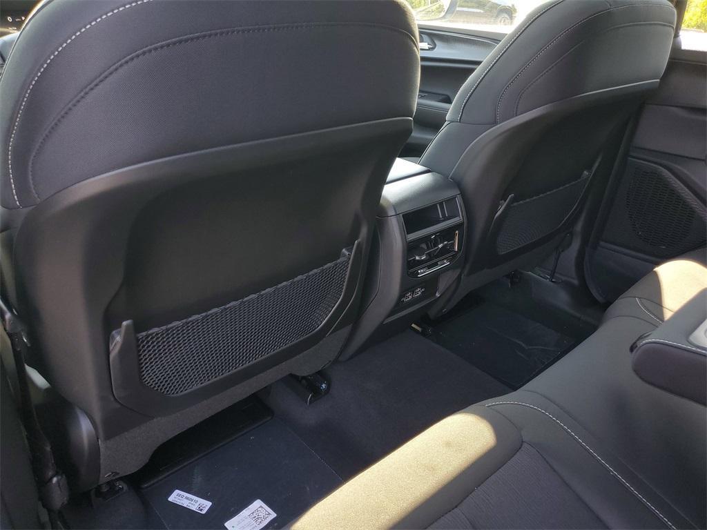 new 2025 Jeep Grand Cherokee car, priced at $39,625
