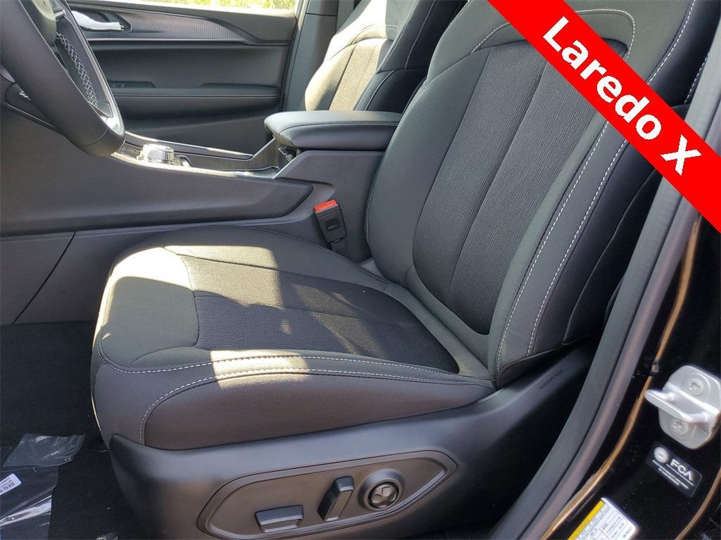 new 2025 Jeep Grand Cherokee car, priced at $34,444