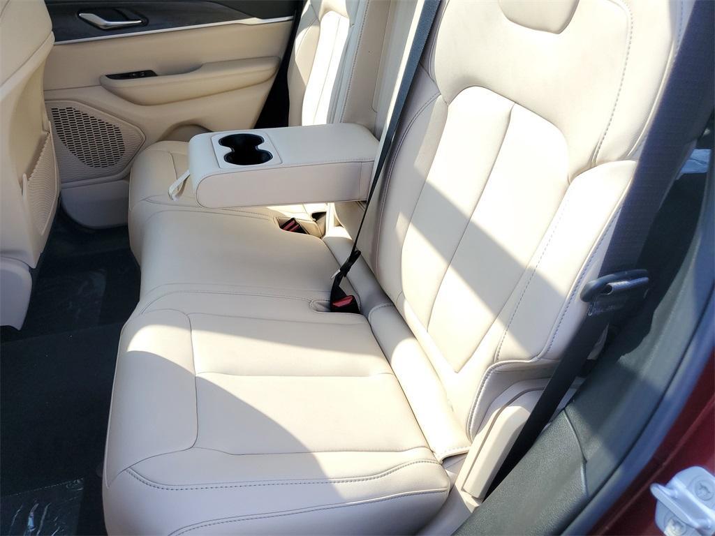 new 2025 Jeep Grand Cherokee car, priced at $44,408
