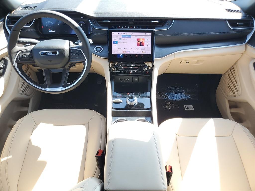 new 2025 Jeep Grand Cherokee car, priced at $44,408