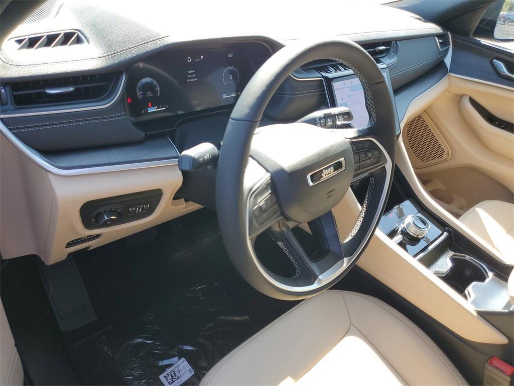 new 2025 Jeep Grand Cherokee car, priced at $44,408