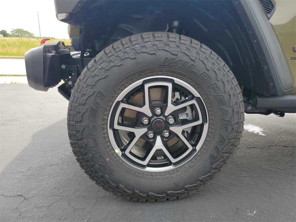 new 2025 Jeep Gladiator car, priced at $47,986
