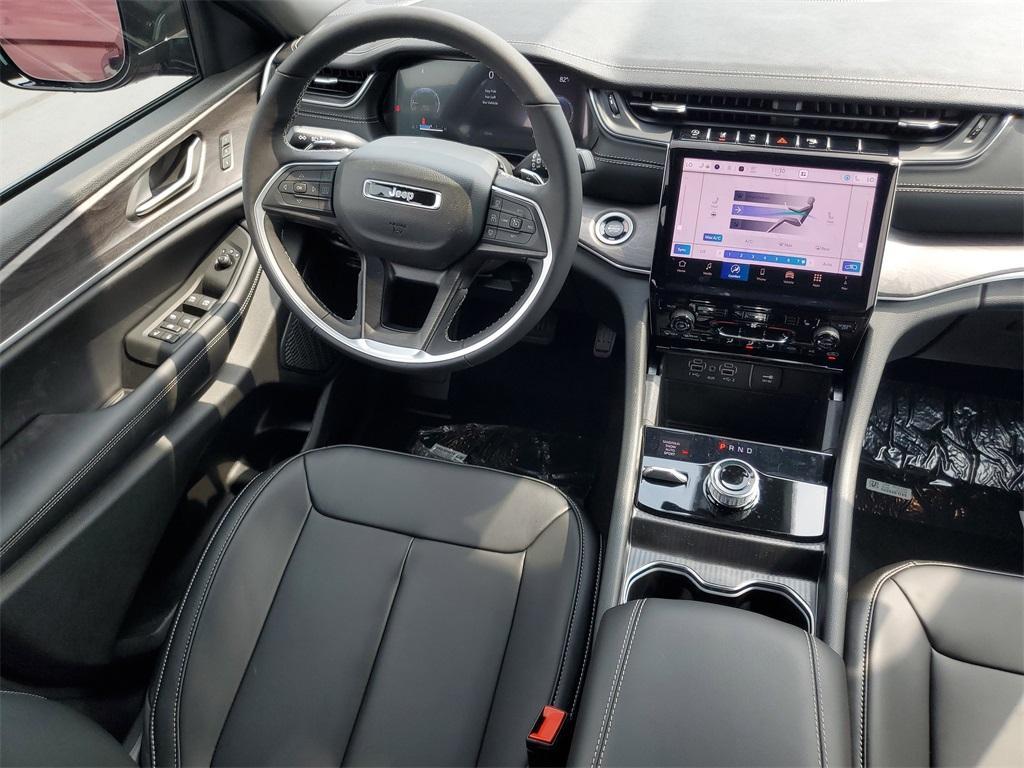 new 2025 Jeep Grand Cherokee car, priced at $42,236