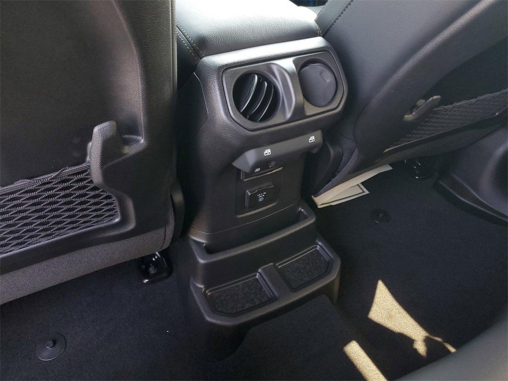 new 2025 Jeep Wrangler car, priced at $51,453