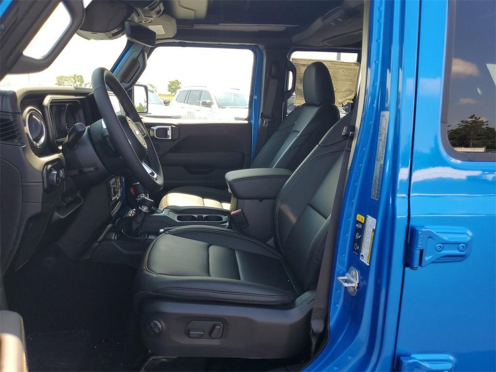 new 2025 Jeep Wrangler car, priced at $51,453
