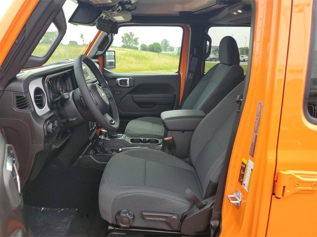 new 2025 Jeep Wrangler car, priced at $42,811