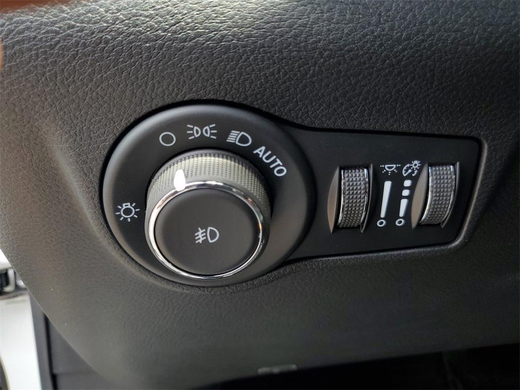 new 2025 Jeep Compass car, priced at $22,725