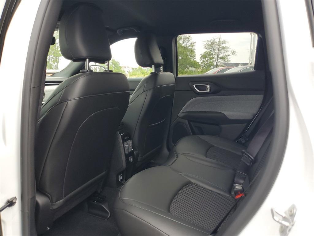 new 2025 Jeep Compass car, priced at $22,725