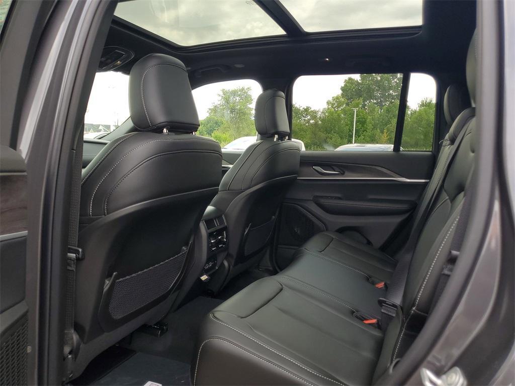 new 2025 Jeep Grand Cherokee car, priced at $41,862