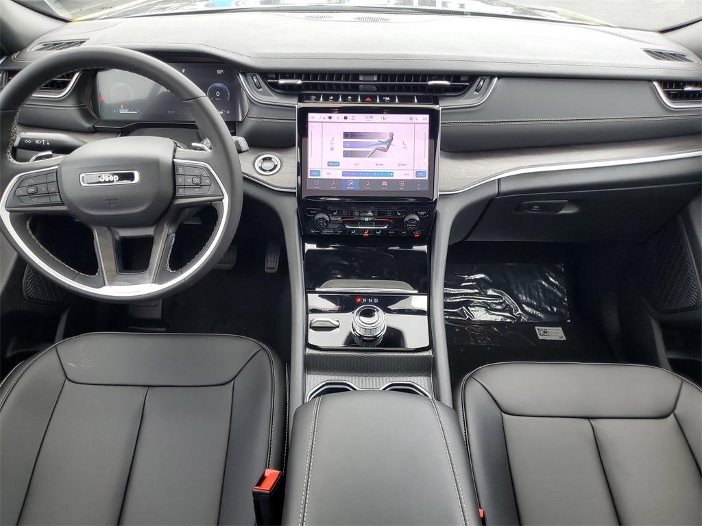 new 2025 Jeep Grand Cherokee car, priced at $41,862