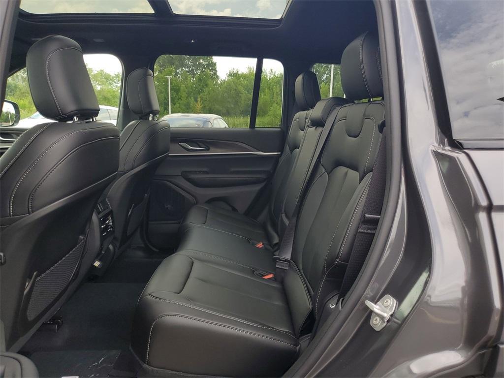 new 2025 Jeep Grand Cherokee car, priced at $41,862