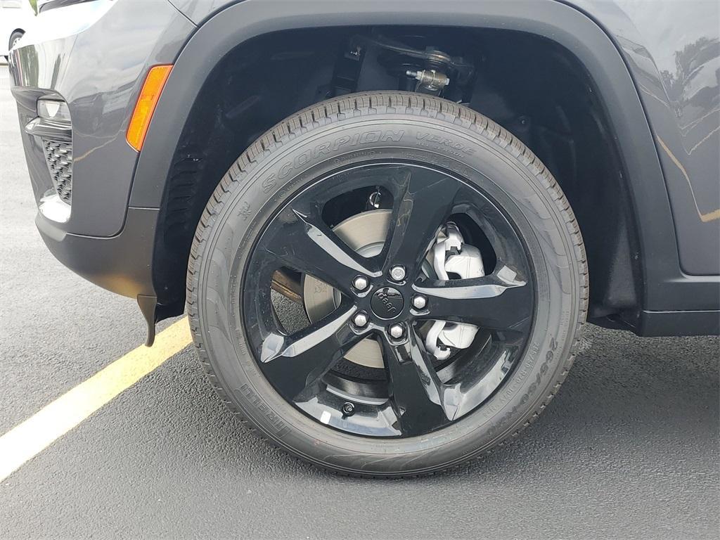 new 2025 Jeep Grand Cherokee car, priced at $41,862